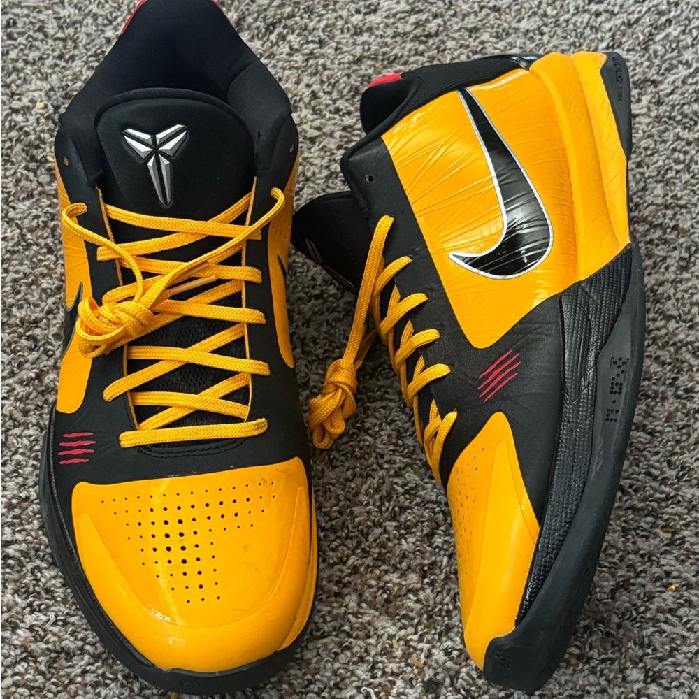 Kobe 5 protro “Bruce Lee” size 14
